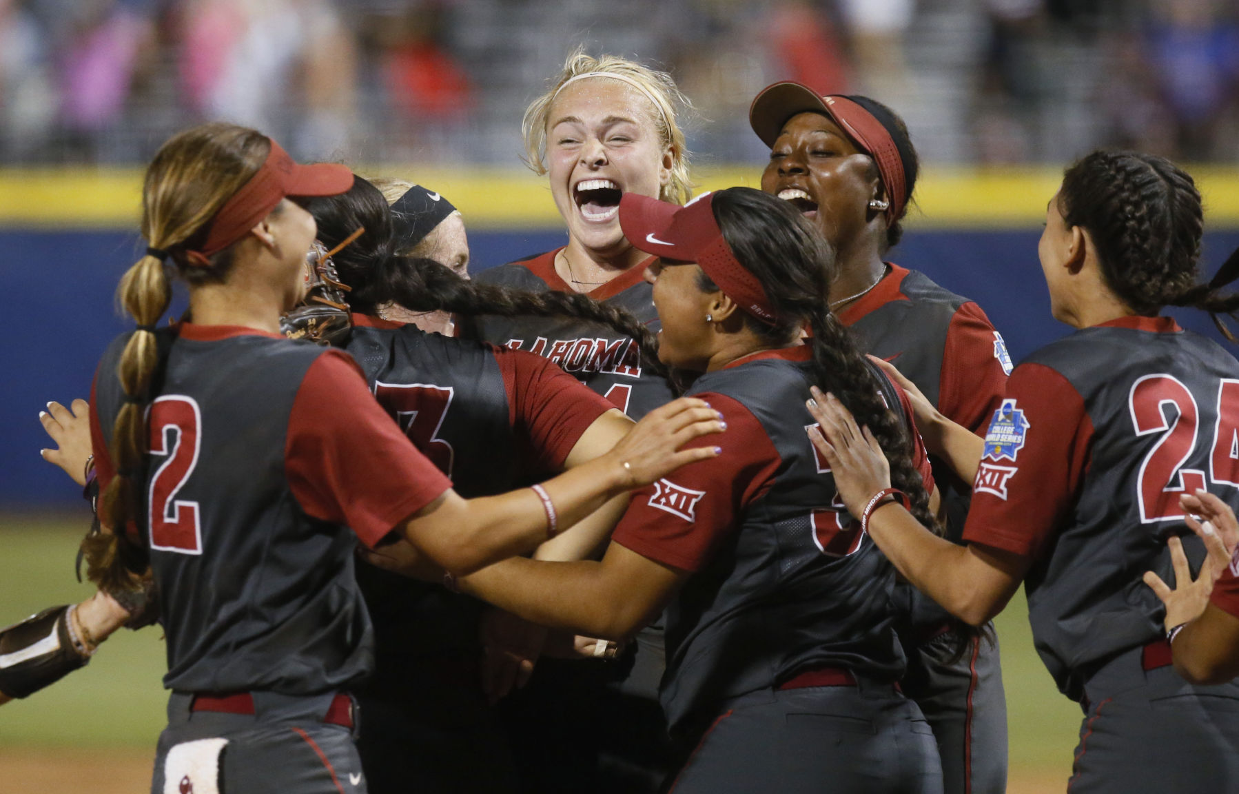 WCWS Florida Oklahoma Softball